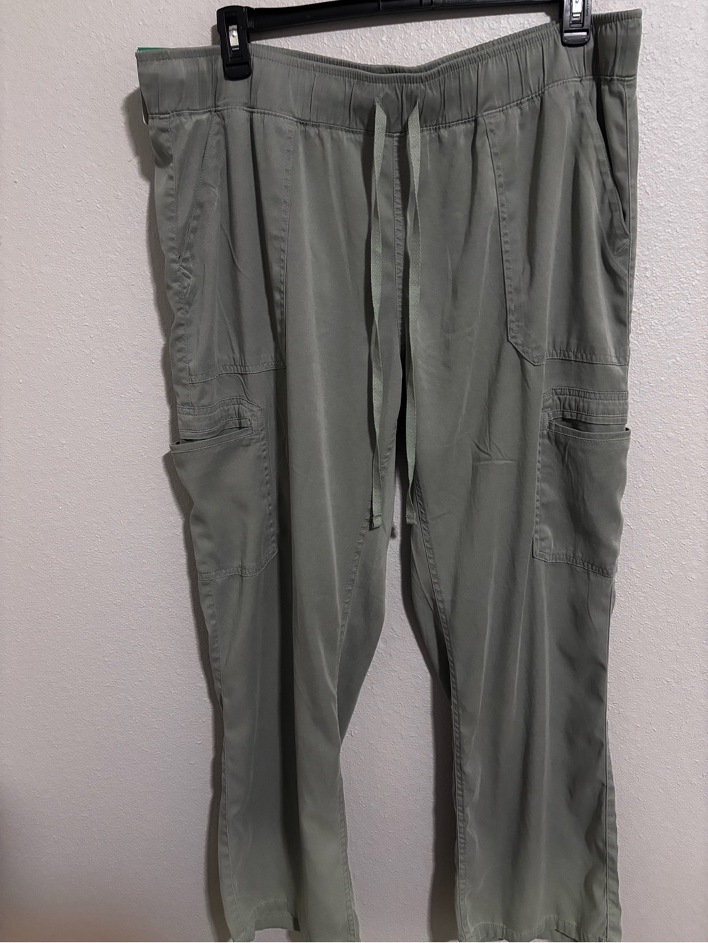 Buffalo women’s NWT tall girls cargo pants